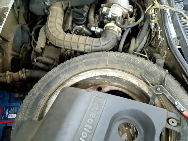 Белый ЗАЗ Таврия-Пикап, объемом двигателя 1.2 л и пробегом 400 тыс. км за 1600 $, фото 3 на Automoto.ua