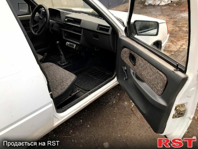 Білий ЗАЗ Таврія-Пікап, об'ємом двигуна 1.2 л та пробігом 207 тис. км за 1500 $, фото 3 на Automoto.ua
