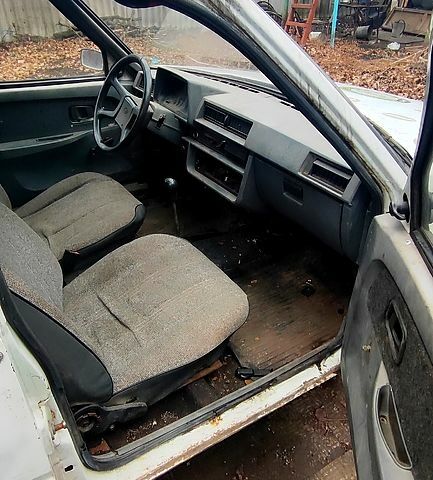 Белый ЗАЗ Таврия-Пикап, объемом двигателя 12 л и пробегом 300 тыс. км за 700 $, фото 3 на Automoto.ua