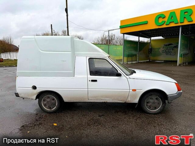 ЗАЗ Таврія-Пікап 2007 у Ахтырке на Automoto.ua Білий ЗАЗ Таврія-Пікап, об'ємом двигуна 1.2 л та пробігом 145 тис. км за 950 $, фото 4 на Automoto.ua