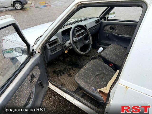 ЗАЗ Таврія-Пікап 2007 у Ахтырке на Automoto.ua Білий ЗАЗ Таврія-Пікап, об'ємом двигуна 1.2 л та пробігом 145 тис. км за 950 $, фото 11 на Automoto.ua