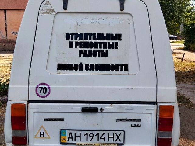 Белый ЗАЗ Таврия-Пикап, объемом двигателя 1.2 л и пробегом 329 тыс. км за 900 $, фото 9 на Automoto.ua