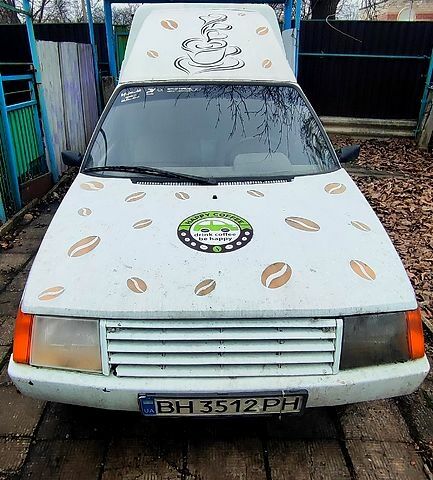 Белый ЗАЗ Таврия-Пикап, объемом двигателя 12 л и пробегом 300 тыс. км за 700 $, фото 1 на Automoto.ua
