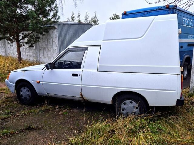 Білий ЗАЗ Таврія-Пікап, об'ємом двигуна 1.3 л та пробігом 0 тис. км за 950 $, фото 3 на Automoto.ua