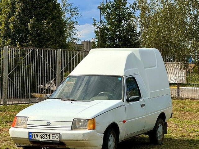 Білий ЗАЗ Таврія-Пікап, об'ємом двигуна 1.3 л та пробігом 160 тис. км за 1100 $, фото 2 на Automoto.ua