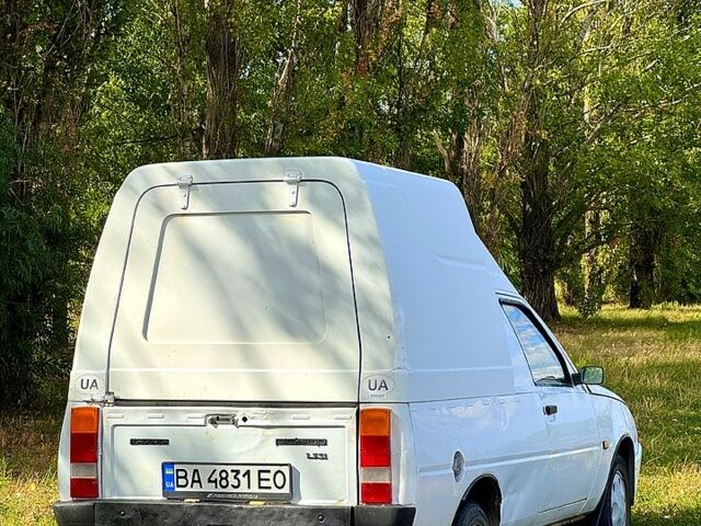 Білий ЗАЗ Таврія-Пікап, об'ємом двигуна 1.3 л та пробігом 160 тис. км за 1100 $, фото 3 на Automoto.ua