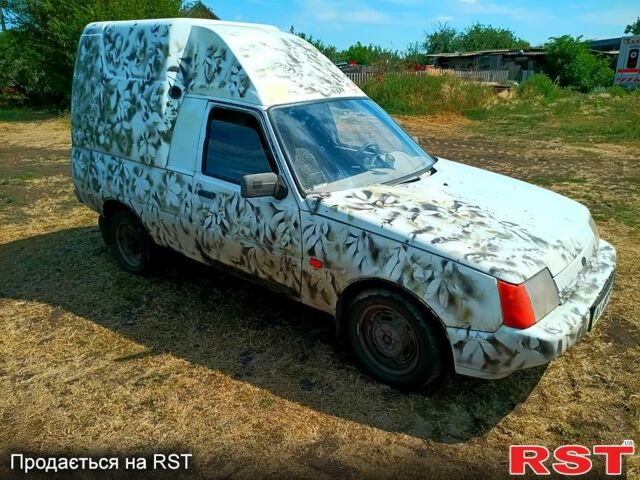 Белый ЗАЗ Таврия-Пикап, объемом двигателя 1.2 л и пробегом 250 тыс. км за 800 $, фото 5 на Automoto.ua
