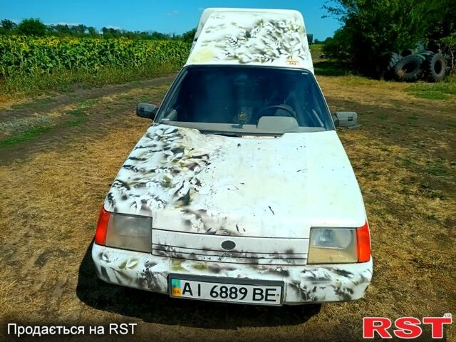 Белый ЗАЗ Таврия-Пикап, объемом двигателя 1.2 л и пробегом 250 тыс. км за 800 $, фото 4 на Automoto.ua