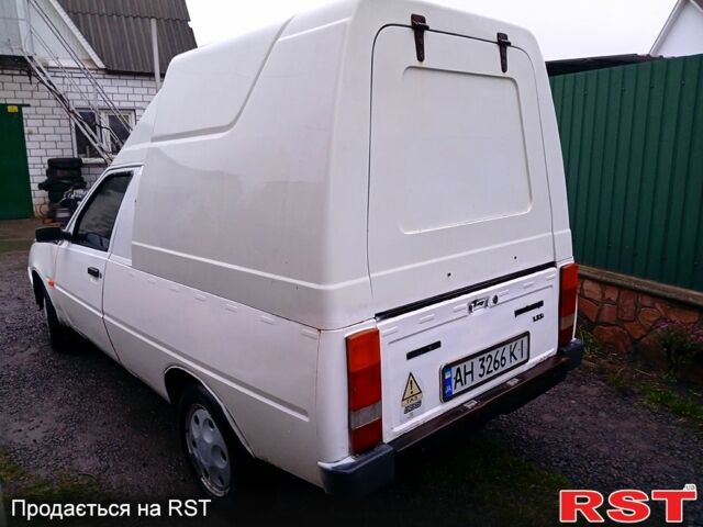 Белый ЗАЗ Таврия-Пикап, объемом двигателя 1.3 л и пробегом 22 тыс. км за 799 $, фото 6 на Automoto.ua