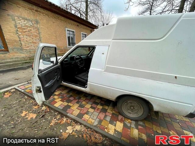 Білий ЗАЗ Таврія-Пікап, об'ємом двигуна 1.3 л та пробігом 250 тис. км за 1100 $, фото 2 на Automoto.ua