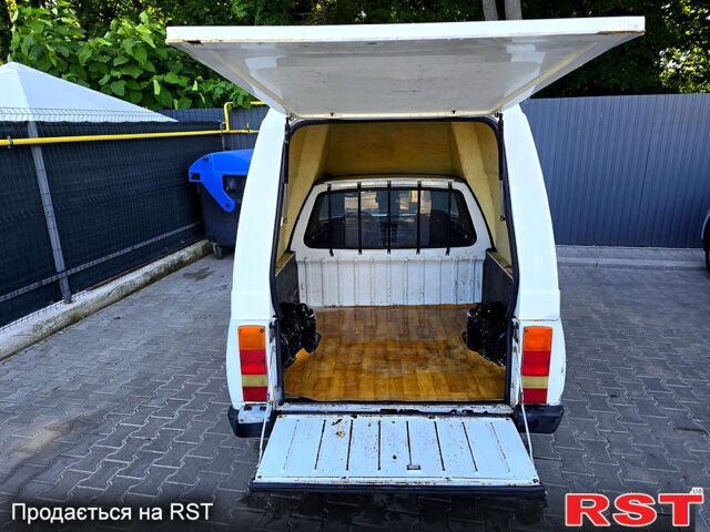 Белый ЗАЗ Таврия-Пикап, объемом двигателя 1.3 л и пробегом 150 тыс. км за 1100 $, фото 4 на Automoto.ua