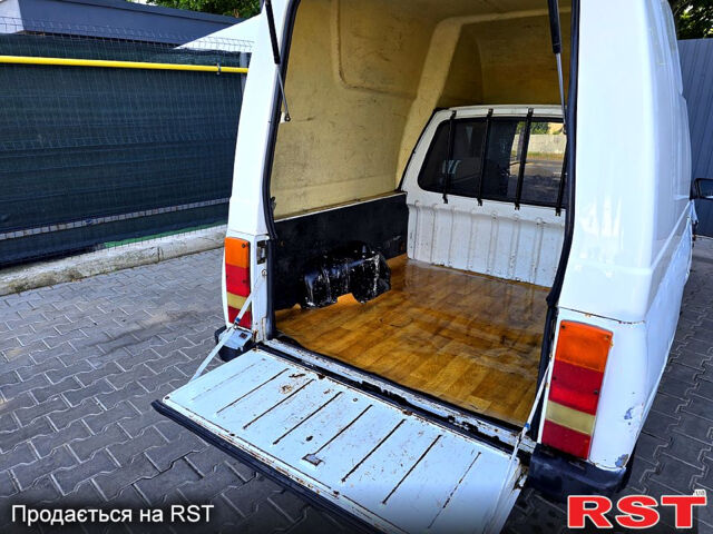 Белый ЗАЗ Таврия-Пикап, объемом двигателя 1.3 л и пробегом 150 тыс. км за 1100 $, фото 12 на Automoto.ua
