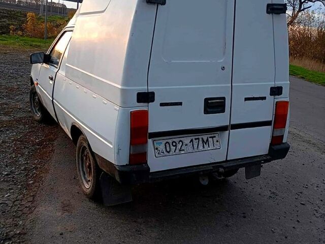 ЗАЗ Таврия-Пикап, объемом двигателя 1.2 л и пробегом 111 тыс. км за 1000 $, фото 3 на Automoto.ua