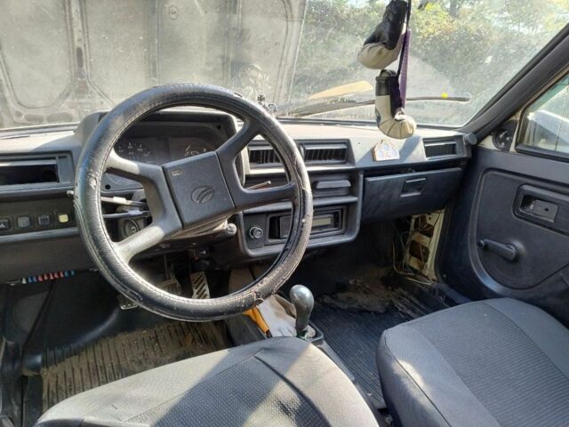 Белый ЗАЗ Таврия, объемом двигателя 1.1 л и пробегом 100 тыс. км за 650 $, фото 4 на Automoto.ua