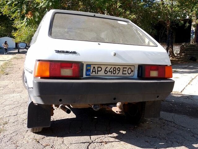 Белый ЗАЗ Таврия, объемом двигателя 1.1 л и пробегом 300 тыс. км за 750 $, фото 1 на Automoto.ua