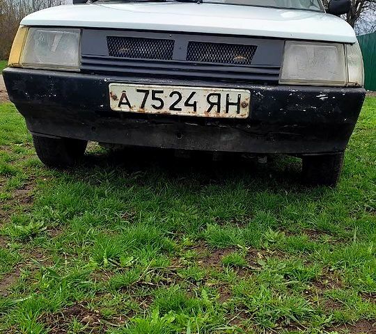 Белый ЗАЗ Таврия, объемом двигателя 13 л и пробегом 0 тыс. км за 500 $, фото 3 на Automoto.ua