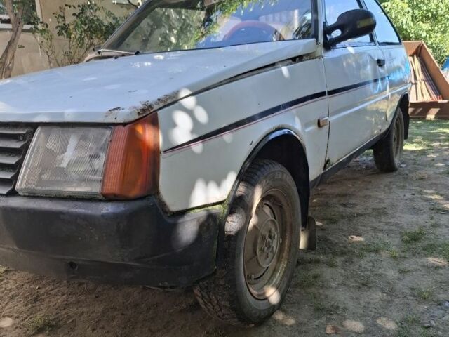 Белый ЗАЗ Таврия, объемом двигателя 1 л и пробегом 1 тыс. км за 350 $, фото 4 на Automoto.ua