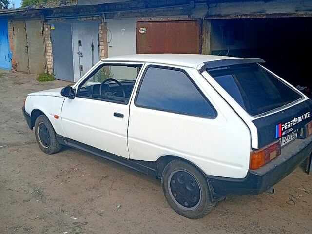 Белый ЗАЗ Таврия, объемом двигателя 1.2 л и пробегом 55 тыс. км за 550 $, фото 2 на Automoto.ua