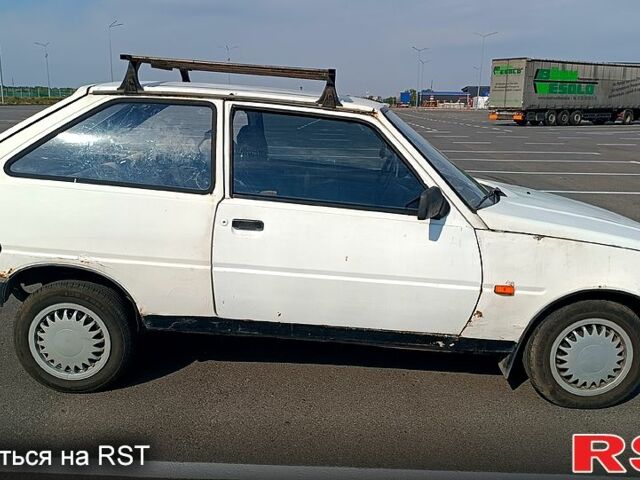 Белый ЗАЗ Таврия, объемом двигателя 1.2 л и пробегом 100 тыс. км за 390 $, фото 4 на Automoto.ua