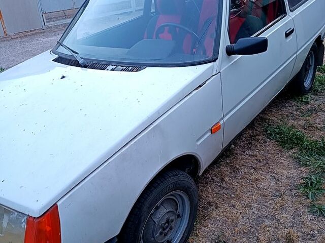 Белый ЗАЗ Таврия, объемом двигателя 1.1 л и пробегом 98 тыс. км за 900 $, фото 1 на Automoto.ua