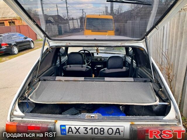 Белый ЗАЗ Таврия, объемом двигателя 1.1 л и пробегом 260 тыс. км за 460 $, фото 5 на Automoto.ua