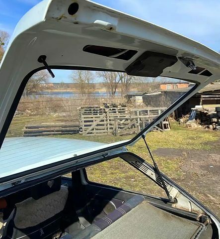 Белый ЗАЗ Таврия, объемом двигателя 1.1 л и пробегом 68 тыс. км за 600 $, фото 5 на Automoto.ua