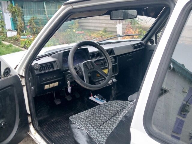 Белый ЗАЗ Таврия, объемом двигателя 1.1 л и пробегом 45 тыс. км за 880 $, фото 3 на Automoto.ua