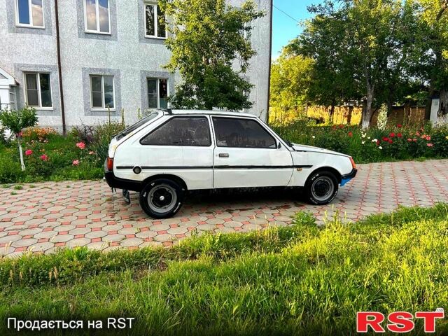 Белый ЗАЗ Таврия, объемом двигателя 1.2 л и пробегом 77 тыс. км за 300 $, фото 2 на Automoto.ua