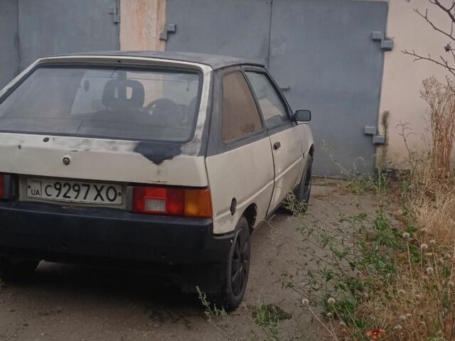 Білий ЗАЗ Таврія, об'ємом двигуна 1 л та пробігом 300 тис. км за 437 $, фото 6 на Automoto.ua