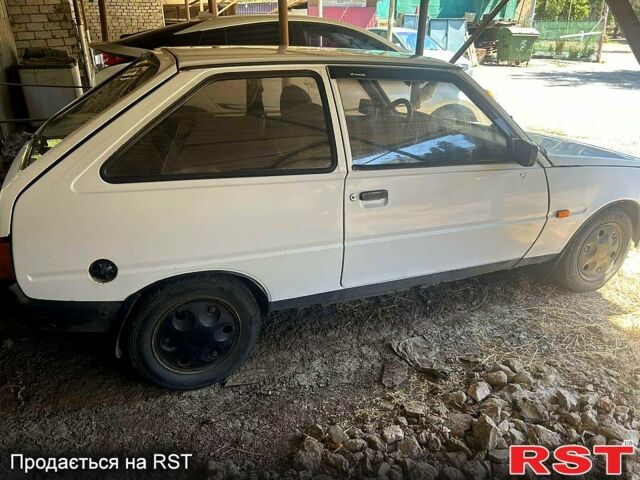 ЗАЗ Таврия 1993 в Одессе на Automoto.ua Белый ЗАЗ Таврия, объемом двигателя 1.1 л и пробегом 500 тыс. км за 800 $, фото 7 на Automoto.ua