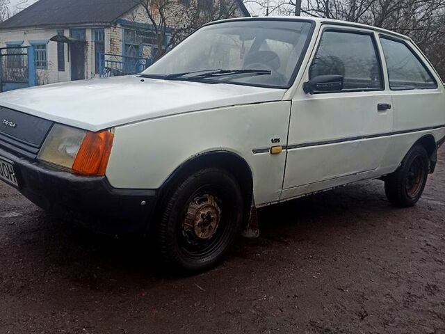 Белый ЗАЗ Таврия, объемом двигателя 1.2 л и пробегом 200 тыс. км за 450 $, фото 4 на Automoto.ua