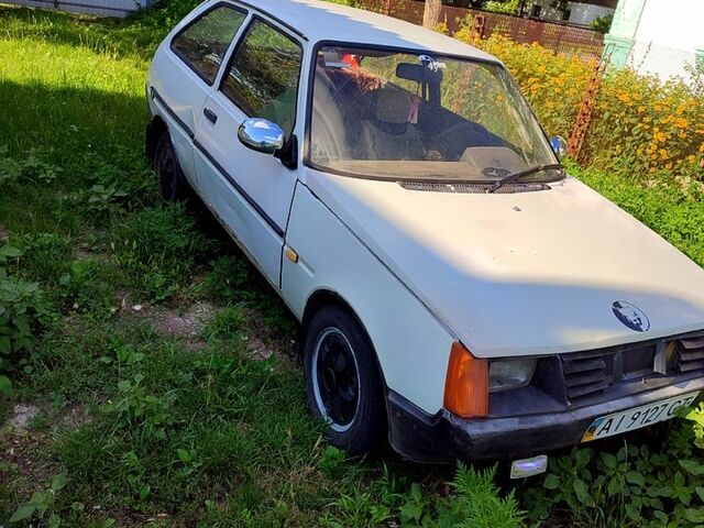 Белый ЗАЗ Таврия, объемом двигателя 1 л и пробегом 200 тыс. км за 320 $, фото 2 на Automoto.ua