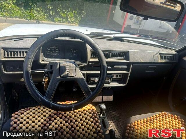 ЗАЗ Таврия 1993 в Одессе на Automoto.ua Белый ЗАЗ Таврия, объемом двигателя 1.1 л и пробегом 500 тыс. км за 800 $, фото 5 на Automoto.ua