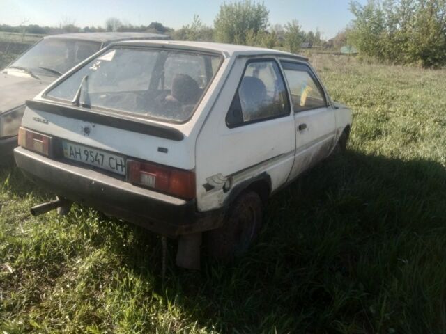 Білий ЗАЗ Таврія, об'ємом двигуна 1.1 л та пробігом 3 тис. км за 450 $, фото 2 на Automoto.ua