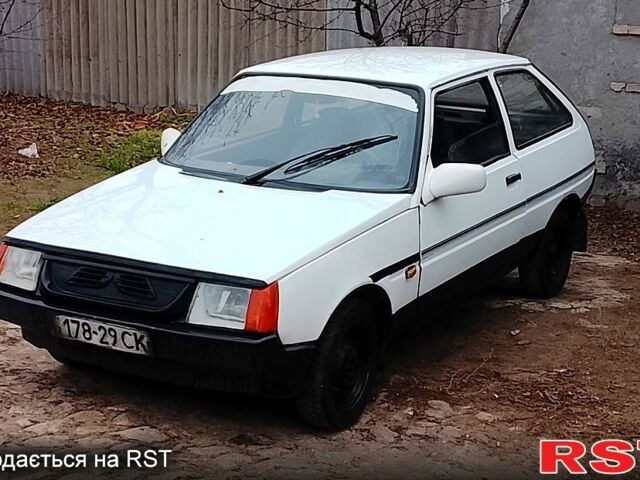 Білий ЗАЗ Таврія, об'ємом двигуна 1.1 л та пробігом 200 тис. км за 350 $, фото 1 на Automoto.ua