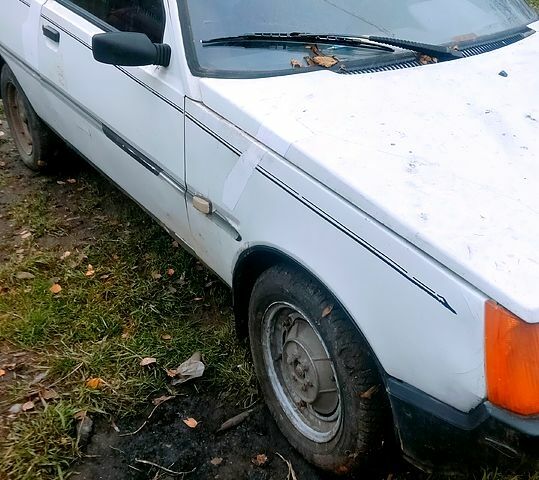 Белый ЗАЗ Таврия, объемом двигателя 1.1 л и пробегом 0 тыс. км за 120 $, фото 4 на Automoto.ua