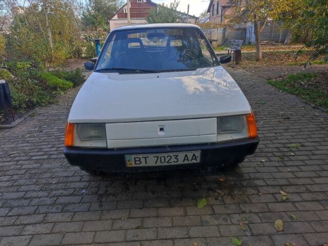 ЗАЗ Таврия 1995 в Херсоне на Automoto.ua Белый ЗАЗ Таврия, объемом двигателя 1.2 л и пробегом 230 тыс. км за 699 $, фото 1 на Automoto.ua