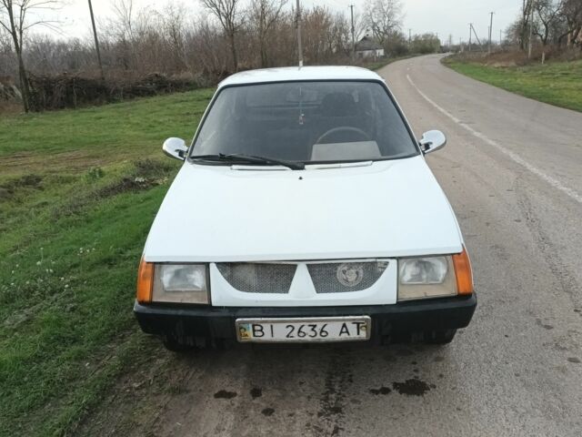 Белый ЗАЗ Таврия, объемом двигателя 1 л и пробегом 2 тыс. км за 405 $, фото 1 на Automoto.ua