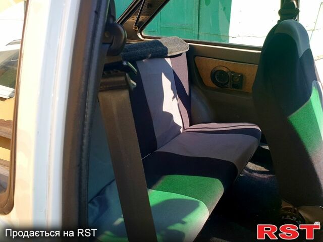 Білий ЗАЗ Таврія, об'ємом двигуна 11 л та пробігом 135 тис. км за 1150 $, фото 9 на Automoto.ua