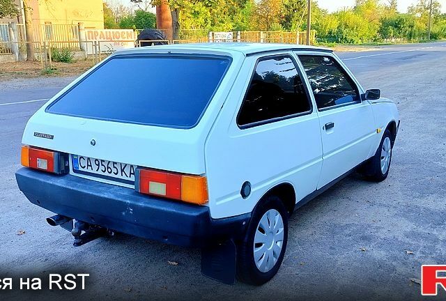 Белый ЗАЗ Таврия, объемом двигателя 1.1 л и пробегом 216 тыс. км за 1000 $, фото 1 на Automoto.ua