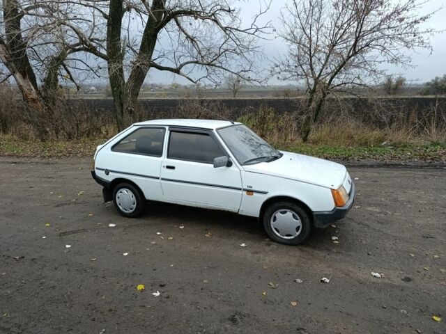 Білий ЗАЗ Таврія, об'ємом двигуна 1.2 л та пробігом 200 тис. км за 799 $, фото 2 на Automoto.ua