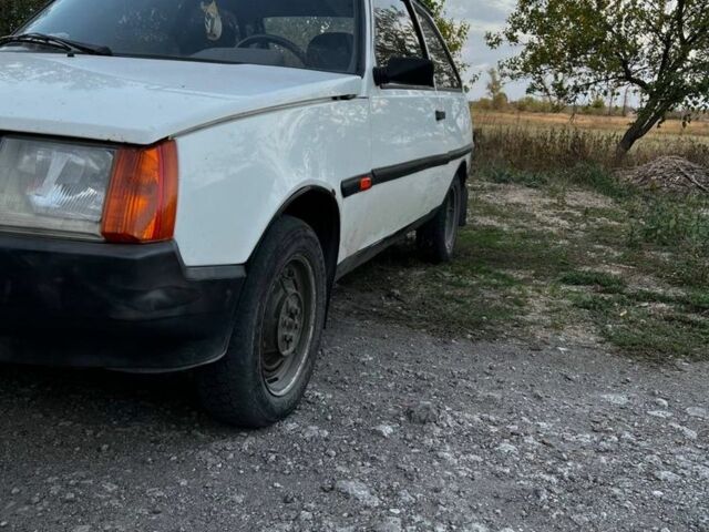 Белый ЗАЗ Таврия, объемом двигателя 1.1 л и пробегом 100 тыс. км за 850 $, фото 2 на Automoto.ua