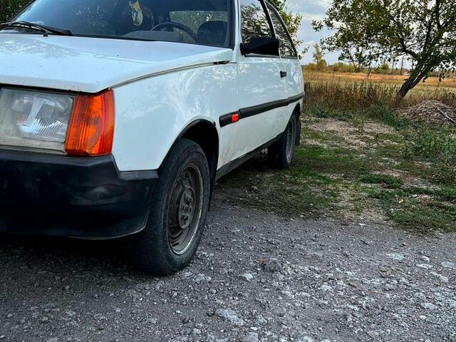 Білий ЗАЗ Таврія, об'ємом двигуна 1.1 л та пробігом 100 тис. км за 750 $, фото 1 на Automoto.ua