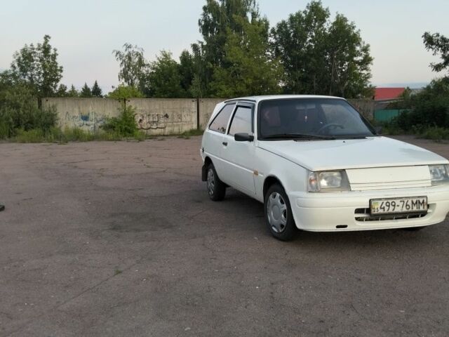 Белый ЗАЗ Таврия, объемом двигателя 1 л и пробегом 200 тыс. км за 650 $, фото 4 на Automoto.ua