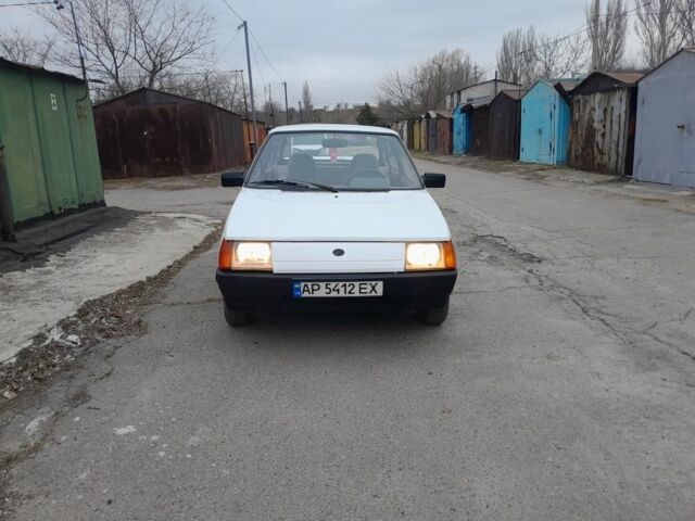 Белый ЗАЗ Таврия, объемом двигателя 1.1 л и пробегом 100 тыс. км за 700 $, фото 2 на Automoto.ua