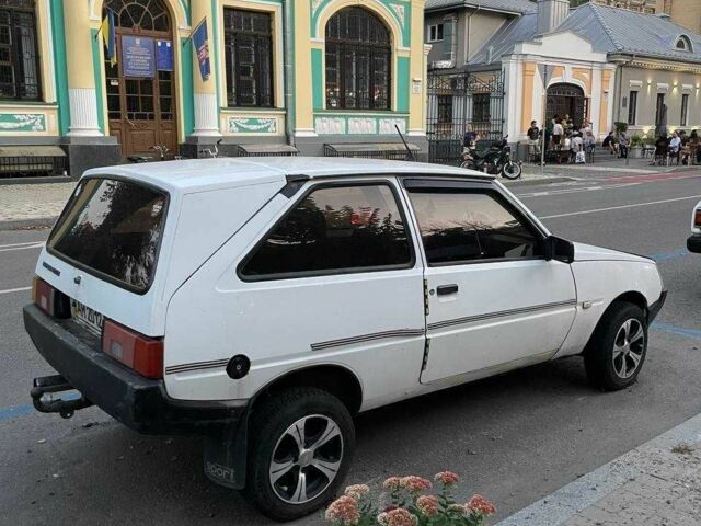 Белый ЗАЗ Таврия, объемом двигателя 1.2 л и пробегом 145 тыс. км за 900 $, фото 1 на Automoto.ua