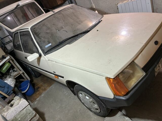 Белый ЗАЗ Таврия, объемом двигателя 1.2 л и пробегом 120 тыс. км за 350 $, фото 4 на Automoto.ua