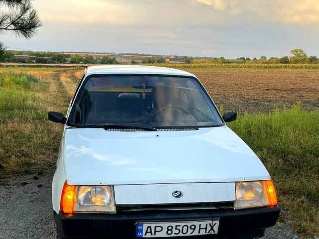 Белый ЗАЗ Таврия, объемом двигателя 1.1 л и пробегом 122 тыс. км за 650 $, фото 7 на Automoto.ua
