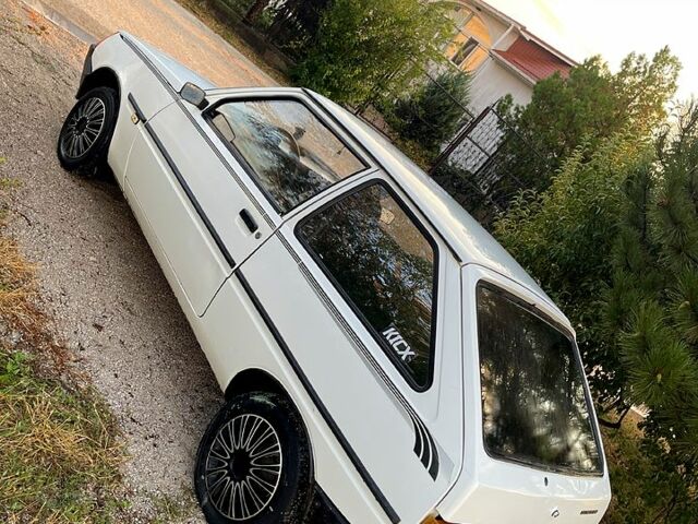 Белый ЗАЗ Таврия, объемом двигателя 1.1 л и пробегом 122 тыс. км за 650 $, фото 4 на Automoto.ua