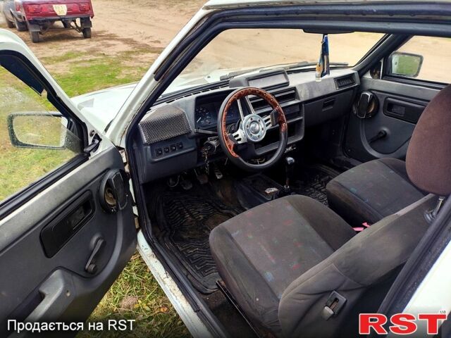 Белый ЗАЗ Таврия, объемом двигателя 1.2 л и пробегом 0 тыс. км за 700 $, фото 4 на Automoto.ua